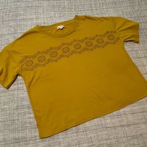 Hem & Thread mustard yellow top L Large eyelet design 🍁 short sleeve